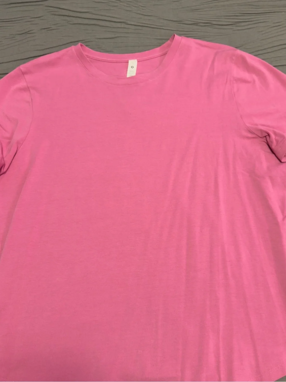 lululemon athletica Women's Crew Neck Short Sleeve Tee - Pink